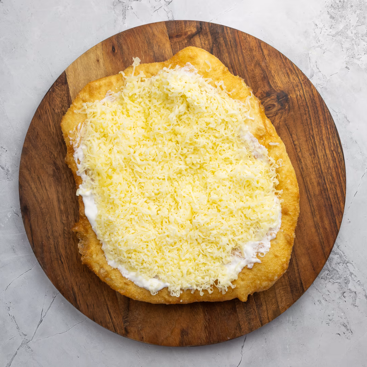 Sajtos-tejfölös lángos